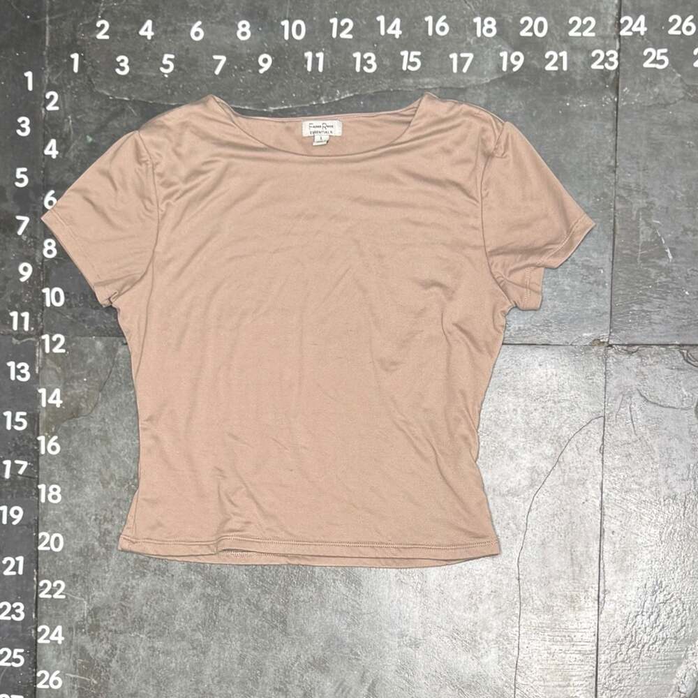 Faded Rose Essentials Women's Short Sleeve Fitted Crew Neck T-Shirt in Beige - Picture 1 of 4